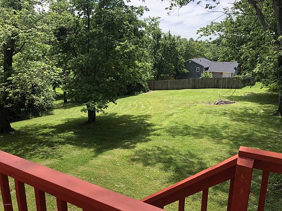 3rd image of 4815 Rainbow Dr