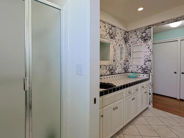 610 Country Club Ln — Photo 41