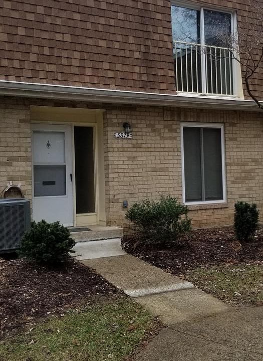 1st image of 3879 Persimmon Cir
