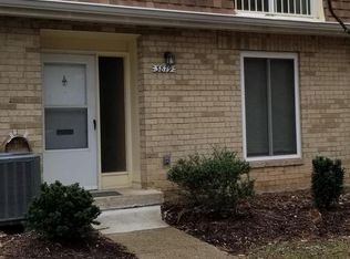 3879 Persimmon Cir, Fairfax, VA 22031