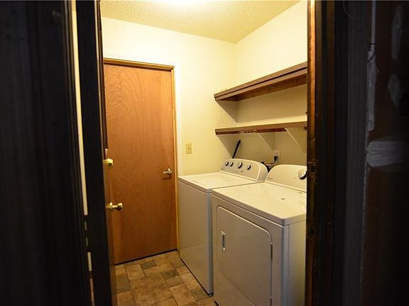 2nd image of 3705 Veterans Ln