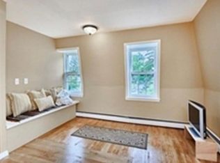 65 High St APT 2, Amherst, MA 01002