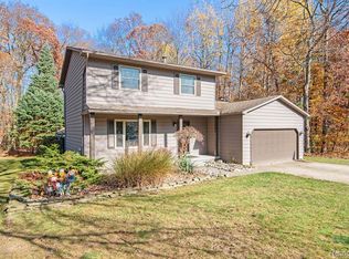 2695 Reynolds Cir, Columbiaville, MI 48421