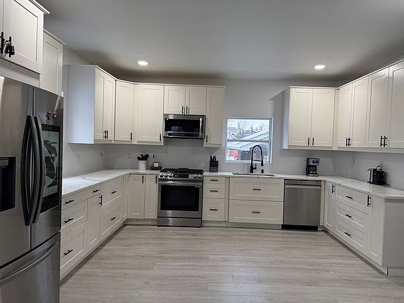 3rd image of 717 11th St