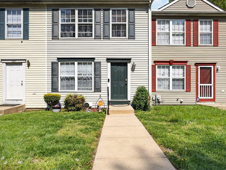1st image of 127 Sycamore Dr