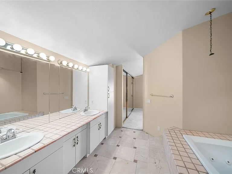 22320 Mission Cir #92 — Photo 34