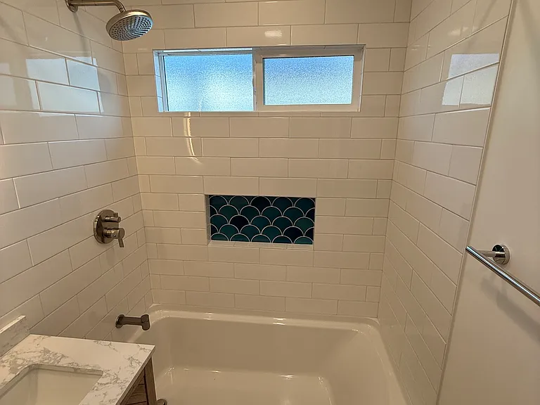 1509 N Hollywood Way #B — Photo 11