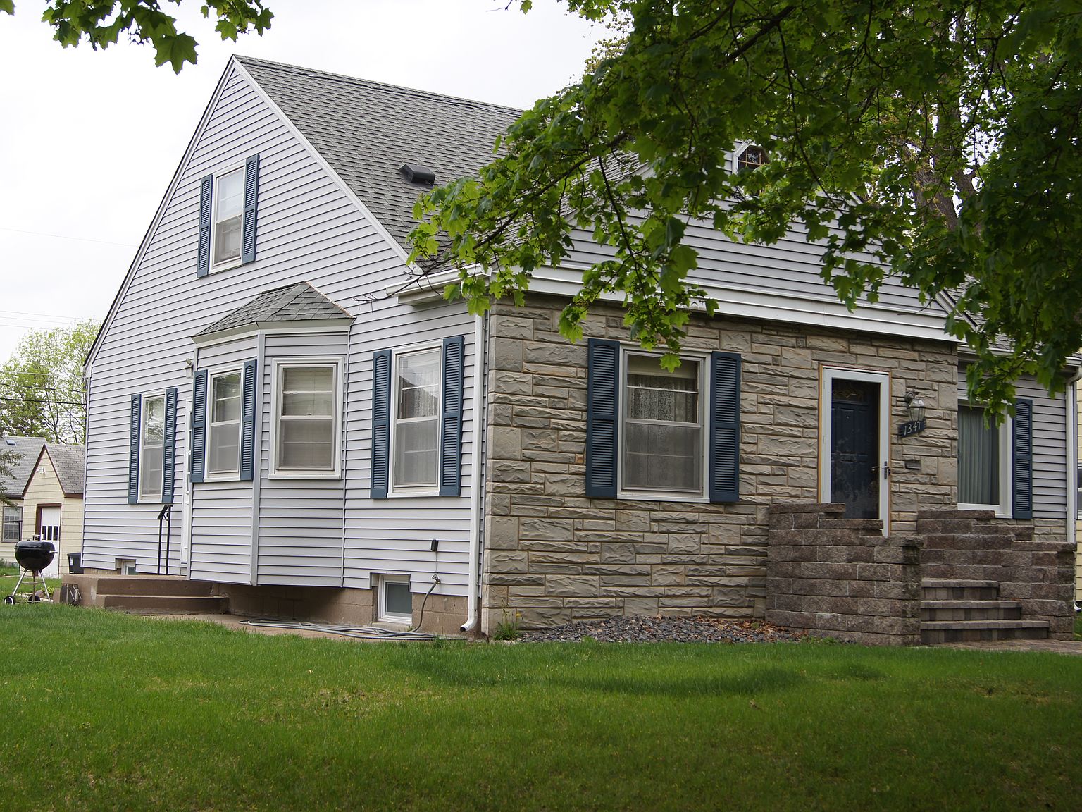 1347 Danforth St, Saint Paul, MN 55117 | Zillow