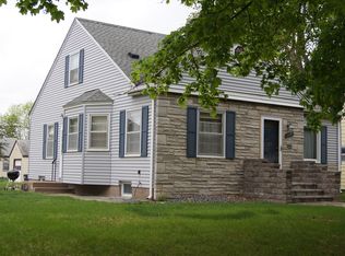 1347 Danforth St, Saint Paul, MN 55117