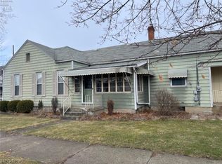 1328 Prospect St, Sandusky, OH 44870