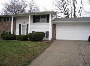 2040 Balmoral Ct, Columbus, OH 43229