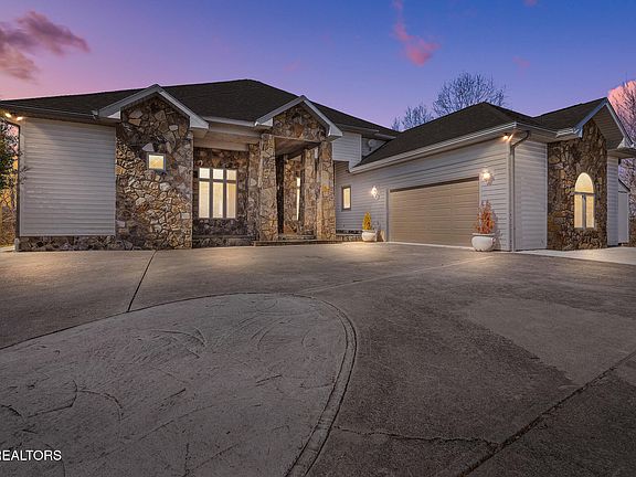 3rd image of 3467 Caywood Rd