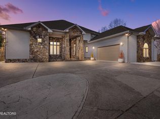 3467 Caywood Rd, Dandridge, TN 37725