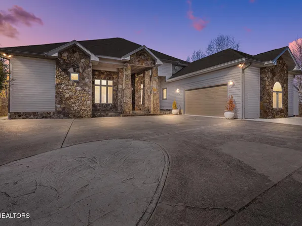 3467 Caywood Rd, Dandridge, TN 37725