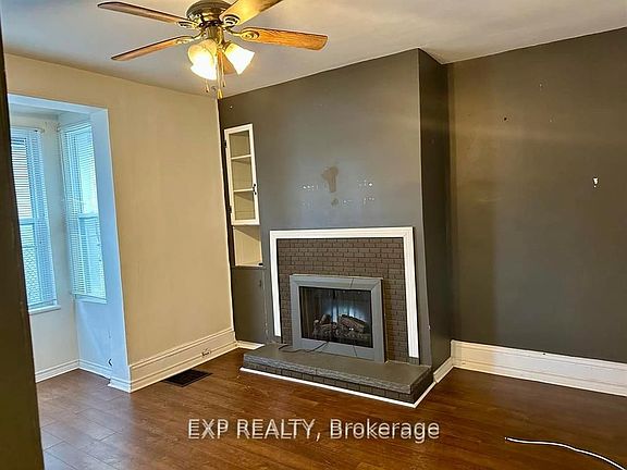2nd image of 502 Richardson Ave #1