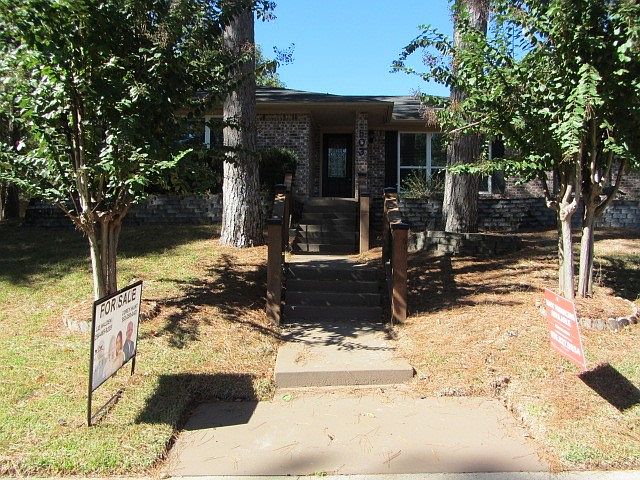 1st image of 603 Hillcrest Dr #603