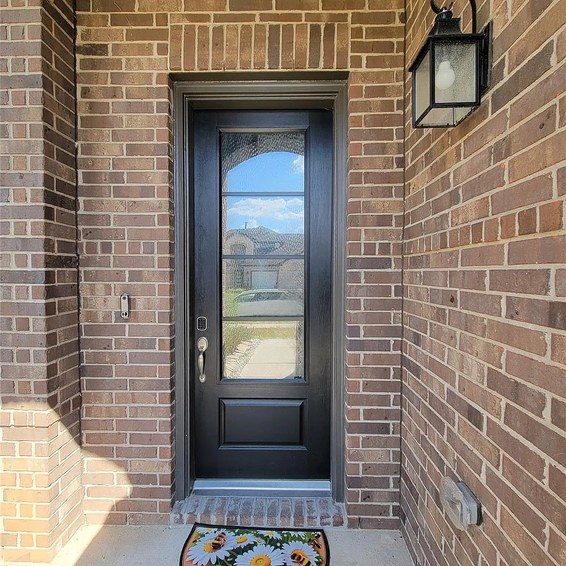 4 bed, 3.5 bath, 2688 sqft, $3,000 — Photo 2