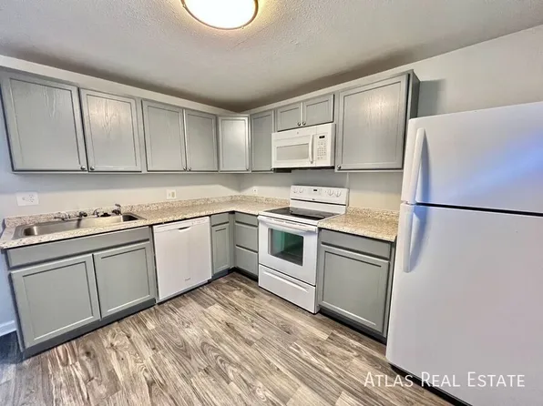 1016 Magnolia St APT A, Colorado Springs, CO 80907