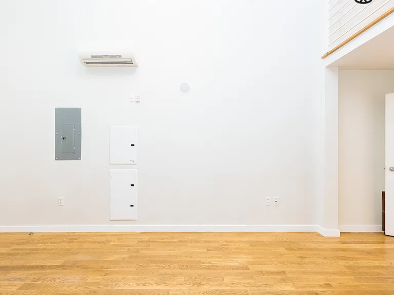 100 Dupont St #1G — Photo 11