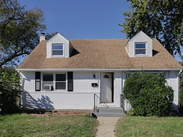 207 Courthouse Road, Franklin Square, NY 11010