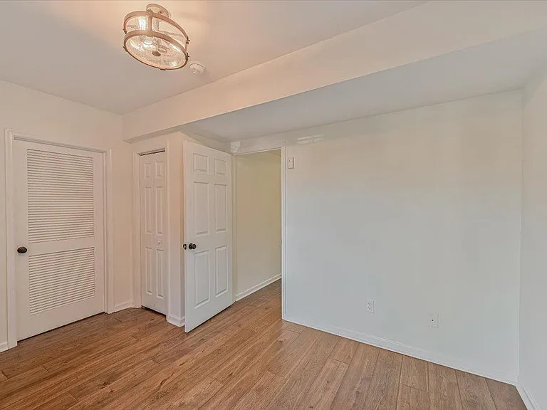 643 Huffine Manor Cir — Photo 8