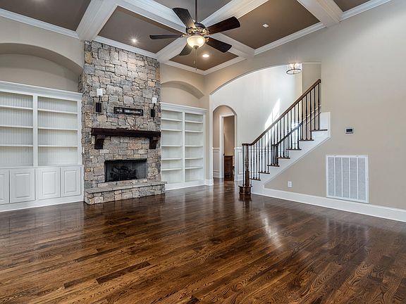 2nd image of 1406 Avellino Cir