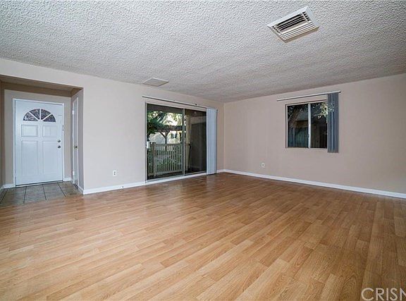 5th image of 17123 Roscoe Blvd Unit 1