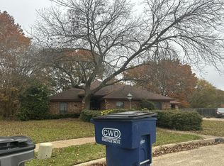 842 Mill Creek Cir, Lancaster, TX