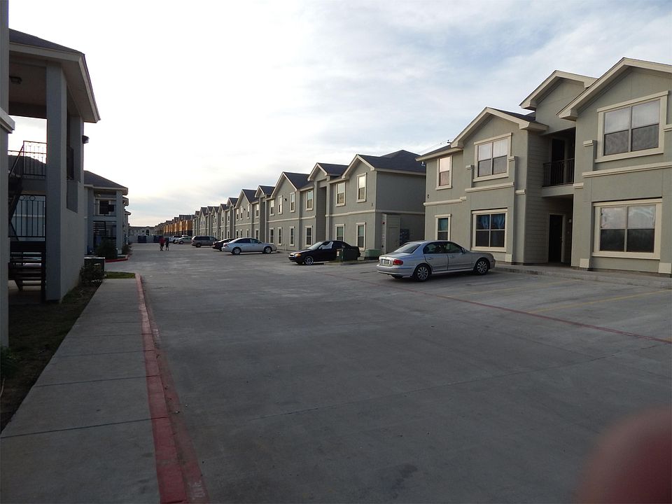 2nd image of 212 Obsidian Blvd APT 32