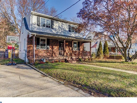 3rd image of 128 S Wells Ave