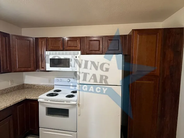 3405 Valverde Loop — Photo 7