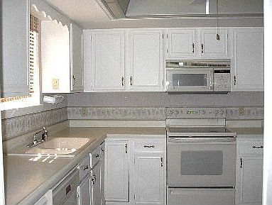 Neutral Kitchen 