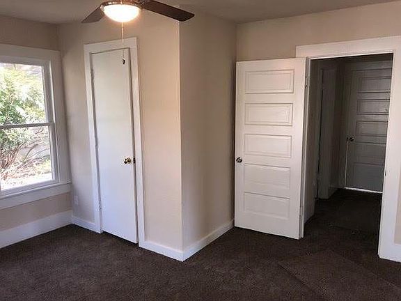 5th image of 708 Granbury St