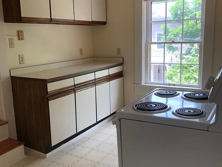 425 E High St #3 — Photo 6