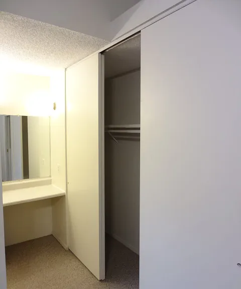 512 E Monroe Dr #D425 — Photo 15