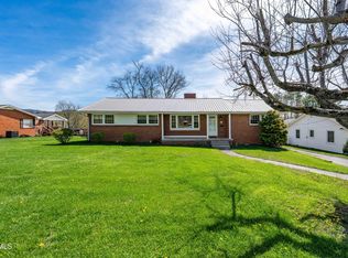 248 Sunset Dr, Mountain City, TN 37683