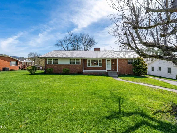 248 Sunset Dr, Mountain City, TN 37683