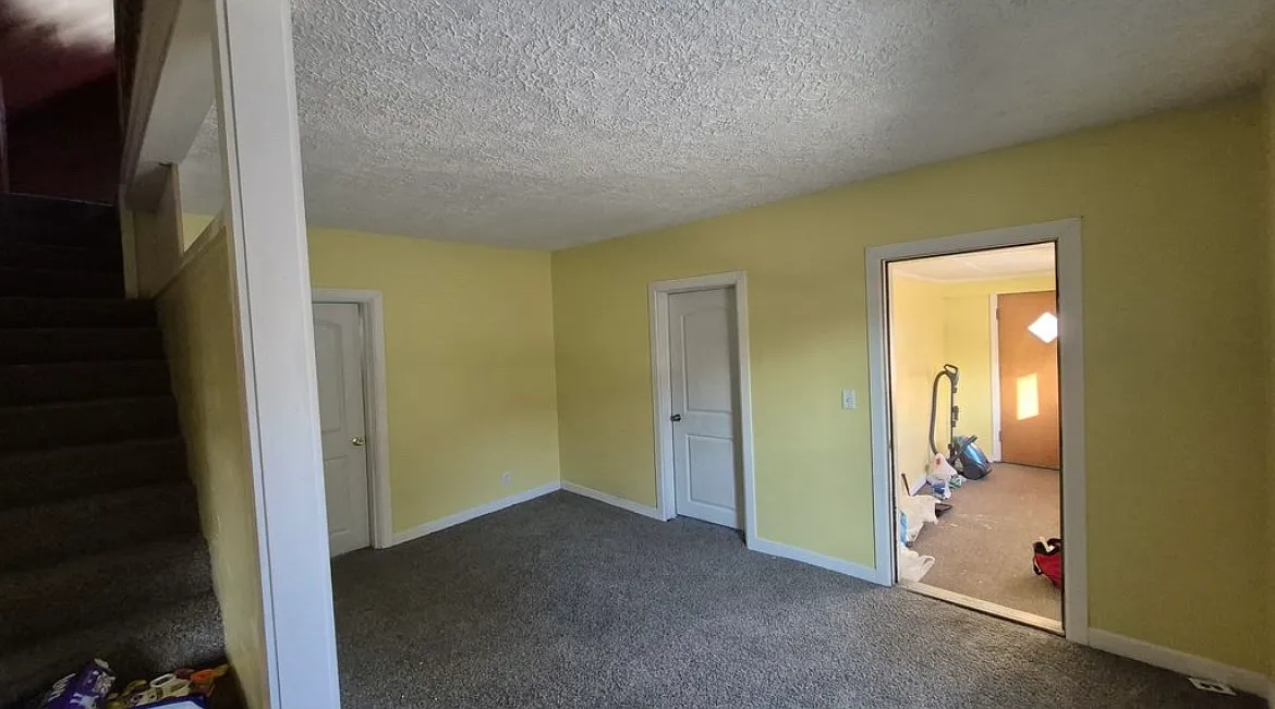 3 bed, 1432 sqft, $1,000 — Photo 2