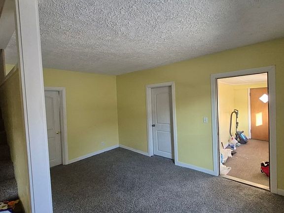 2nd image of 805 N Morrison St