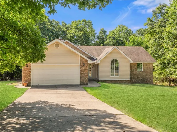 9 Wantage Ln, Bella Vista, AR 72714