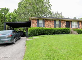 202 Eagle Pass Dr, Radcliff, KY 40160