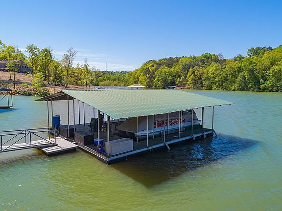 Image 4: Dock
