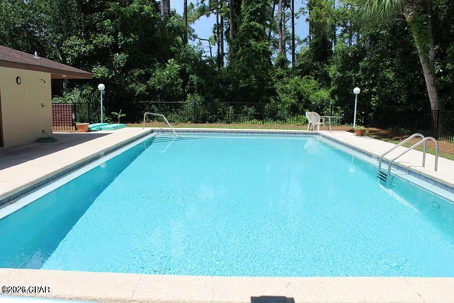 2 bed, 1121 sqft, $2,100 — Photo 2