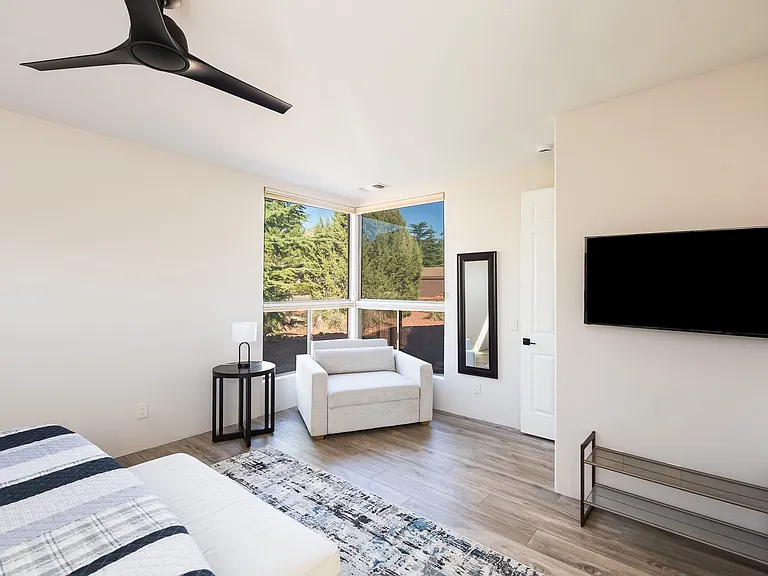 155 Quartz Dr — Photo 26
