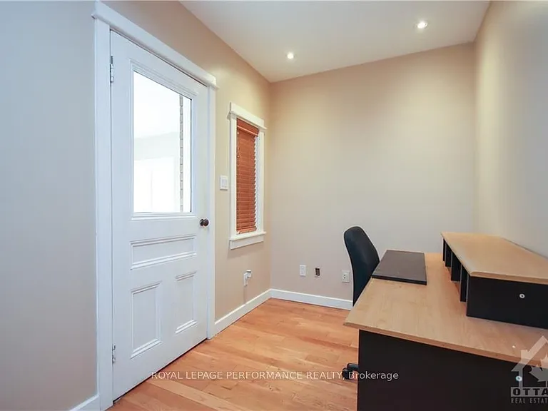 736 Cooper St W #2 — Photo 14