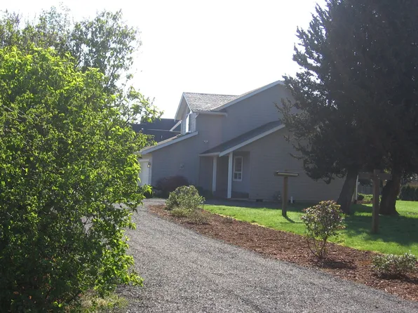 8504 Benson Rd, Lynden, WA 98264
