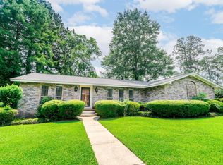 716 Huntindon Rd, Hattiesburg, MS 39402