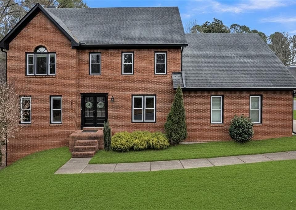 1st image of 2052 Sanderlings Dr NW