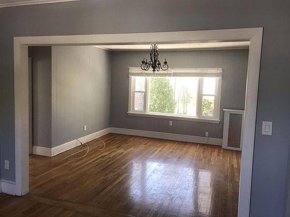 5th image of 1019 Hyde Park Ave #B