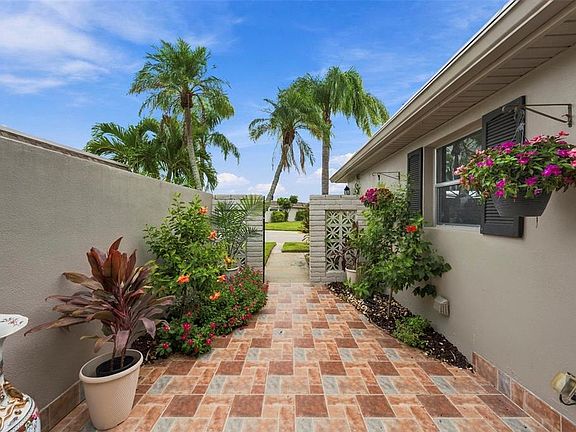 3rd image of 427 BOCA CIEGA POINT BOULEVARD N